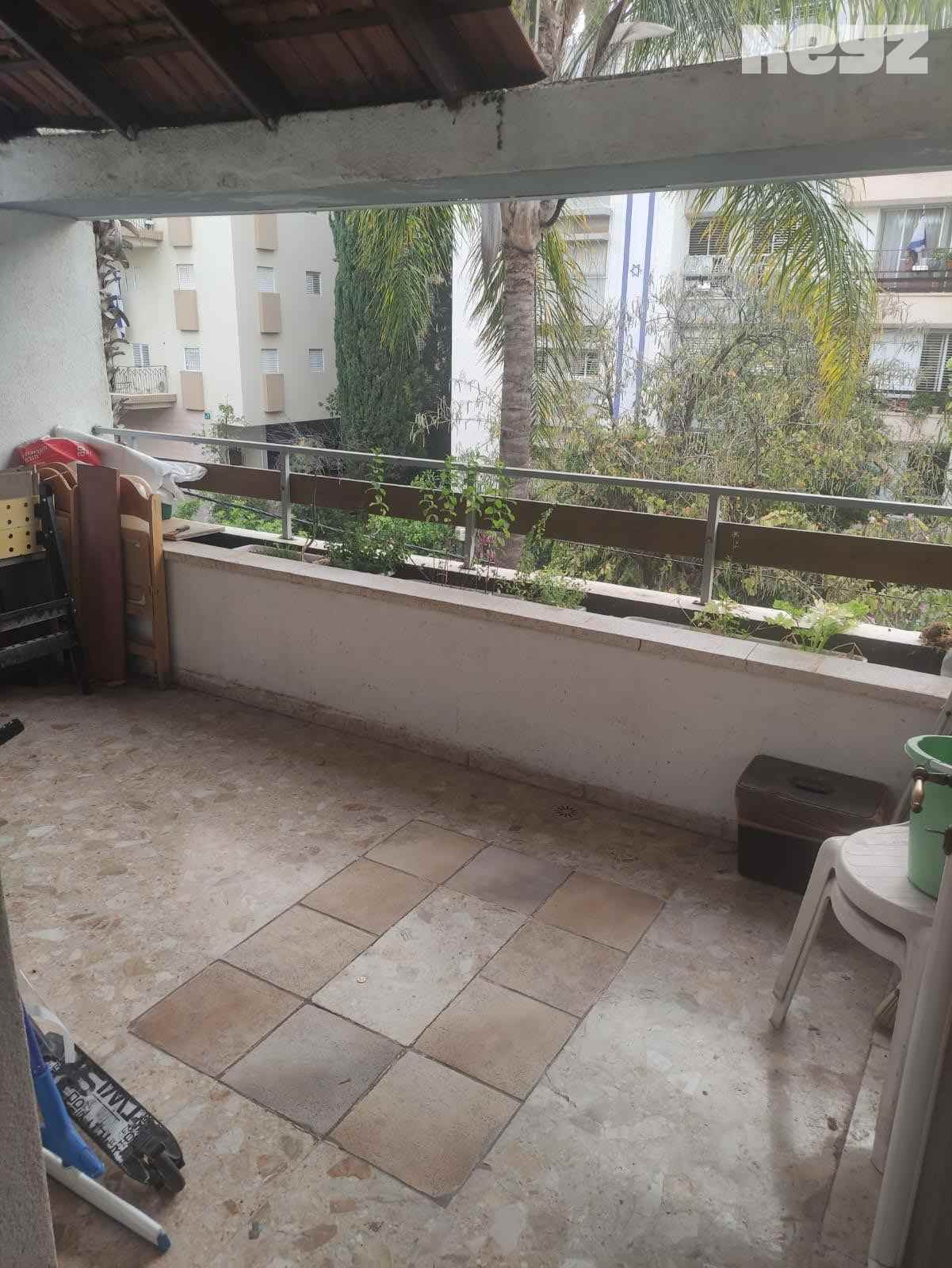 vehicle-1