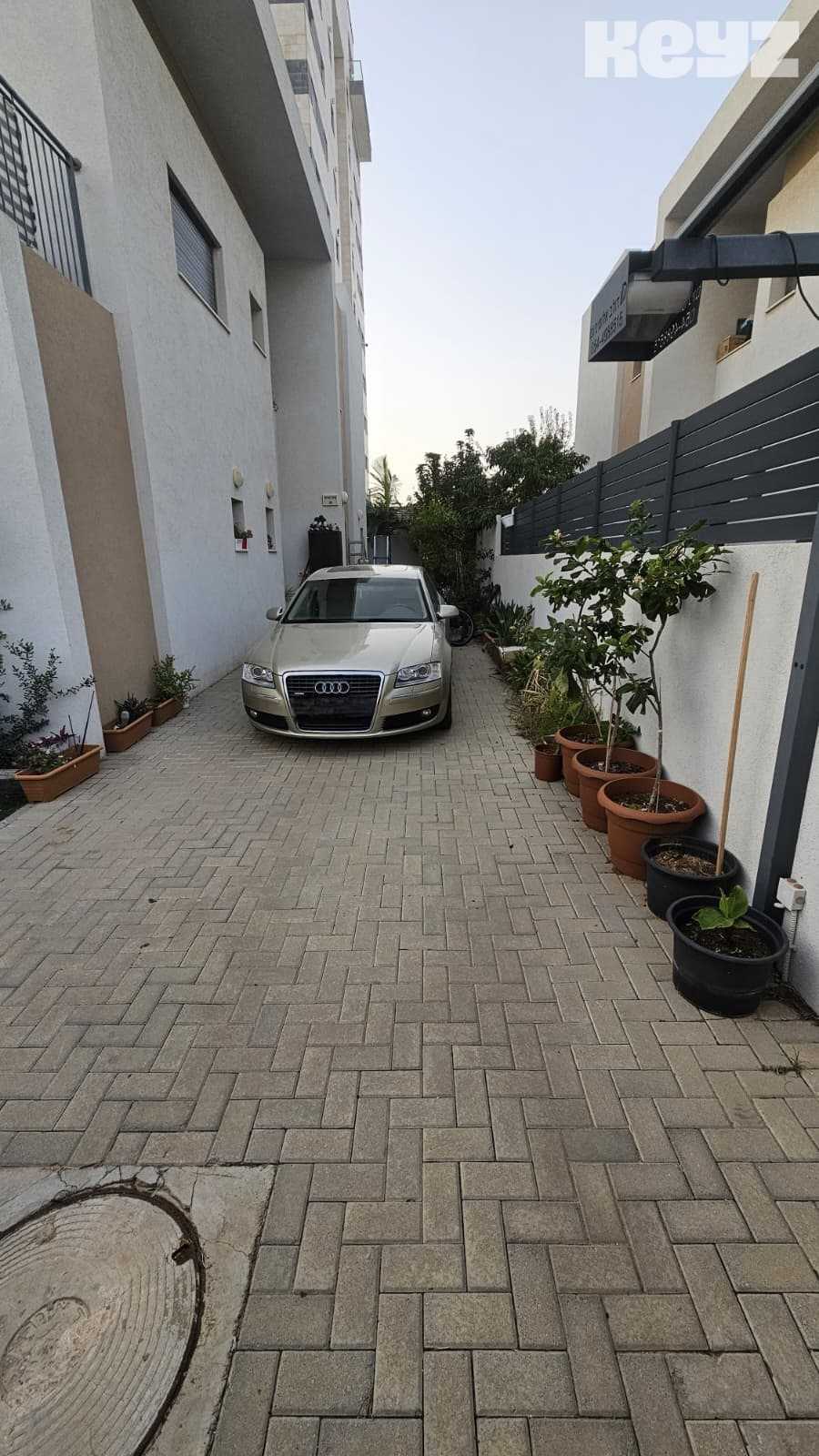 vehicle-5