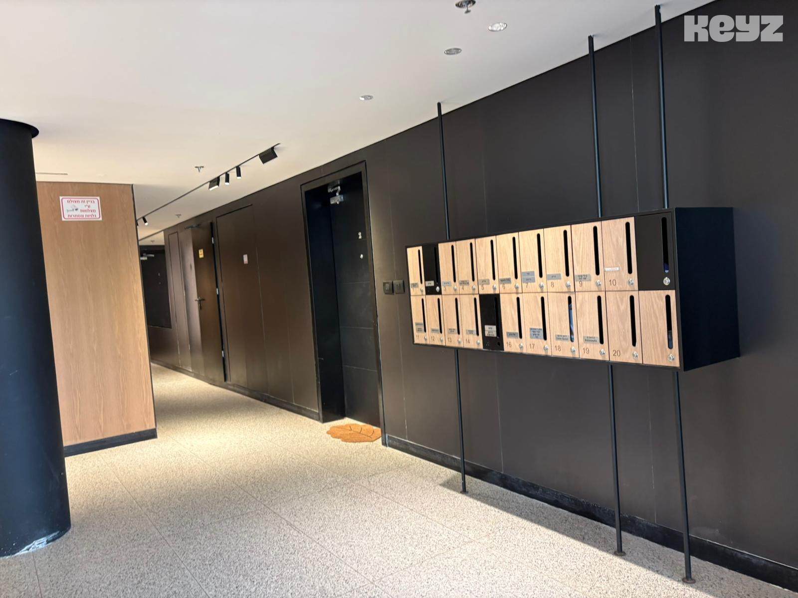 vehicle-4