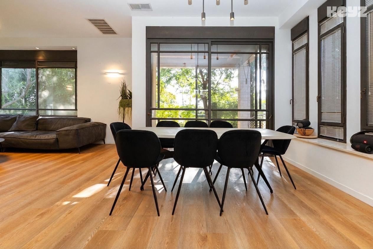 vehicle-4