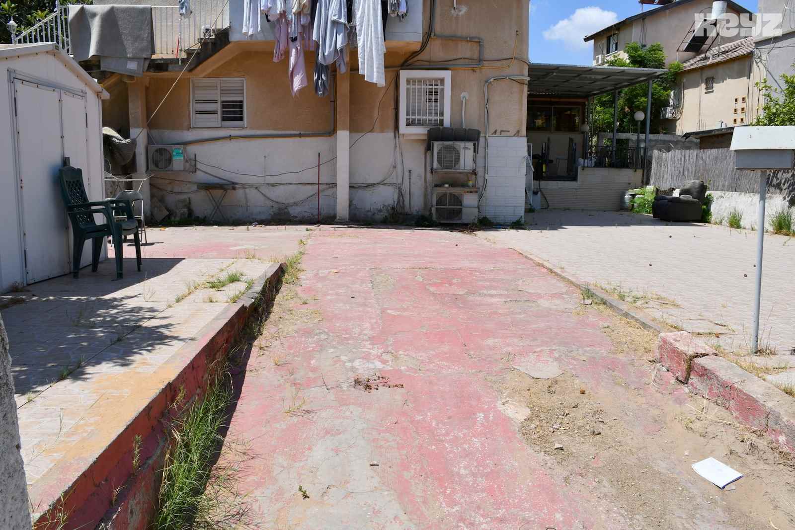 vehicle-6