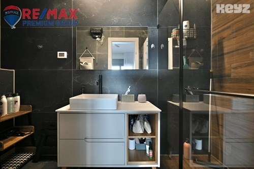 vehicle-11