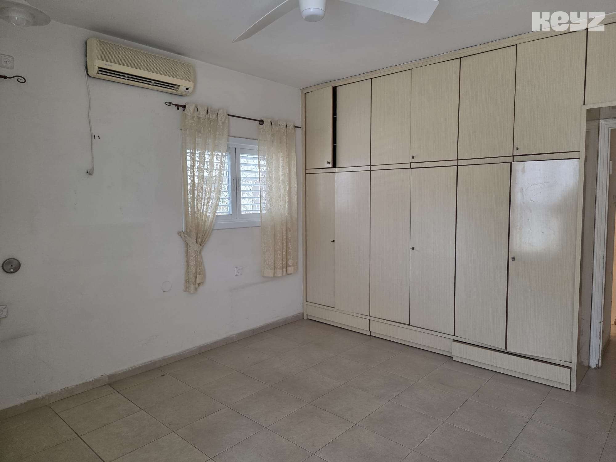 vehicle-8