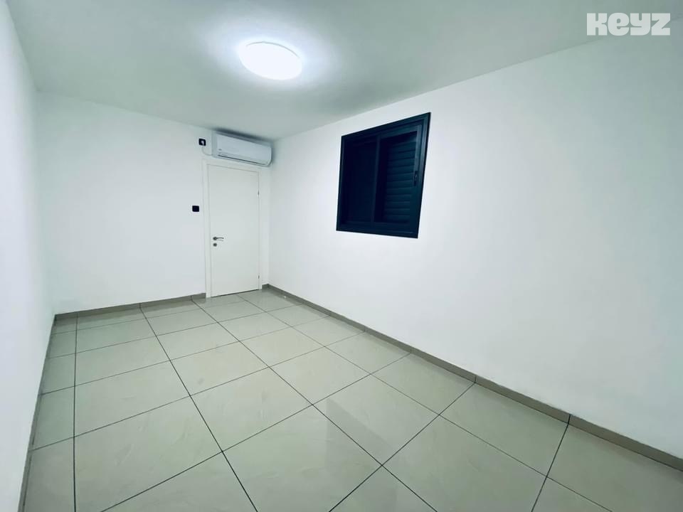 vehicle-4