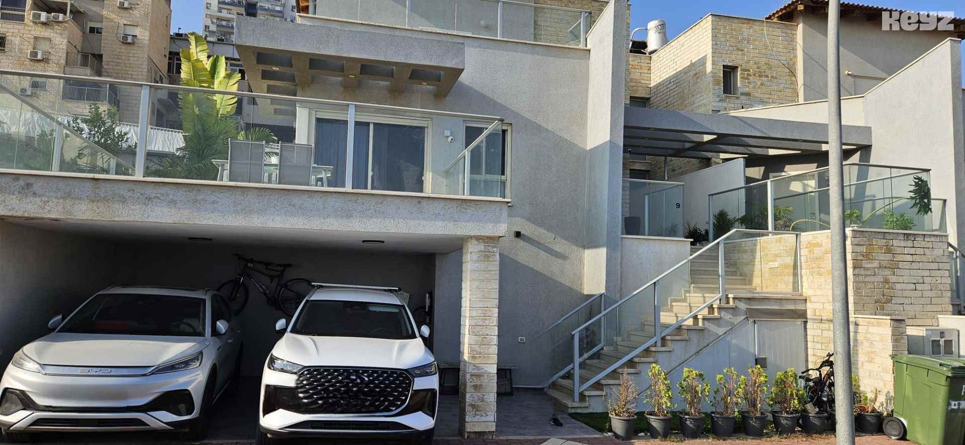 vehicle-1